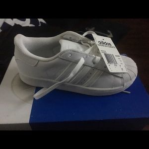 White on white adidas (shell tops)